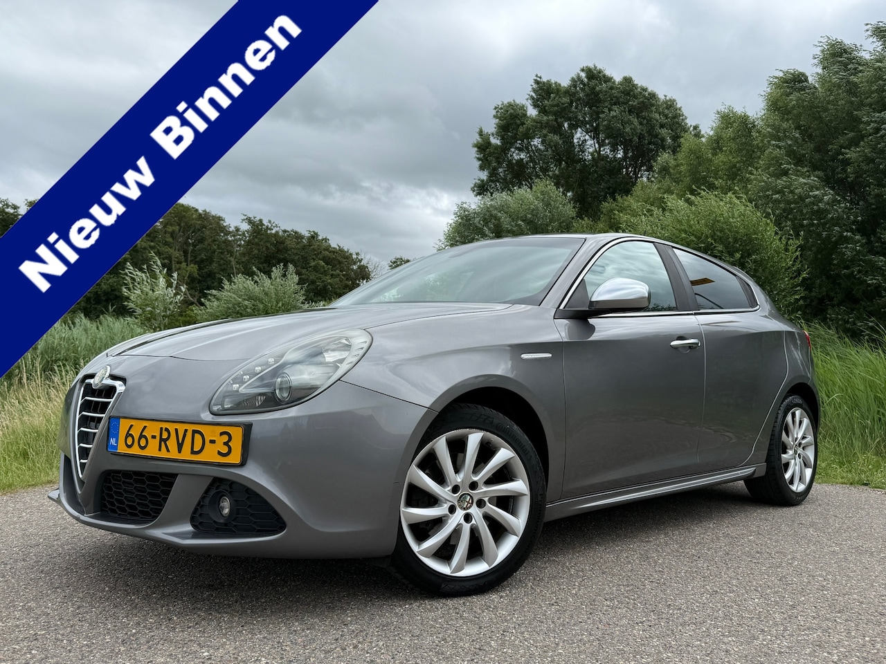 Alfa Romeo Giulietta - 1.4 T 170 PK Distinctive | H-Leder | 2e Eigenaar | Clima | 17" Velgen | 6 Versnellingen | - AutoWereld.nl