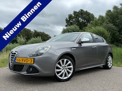 Alfa Romeo Giulietta - 1.4 T 170 PK Distinctive | H-Leder | 2e Eigenaar | Clima | 17" Velgen | 6 Versnellingen |
