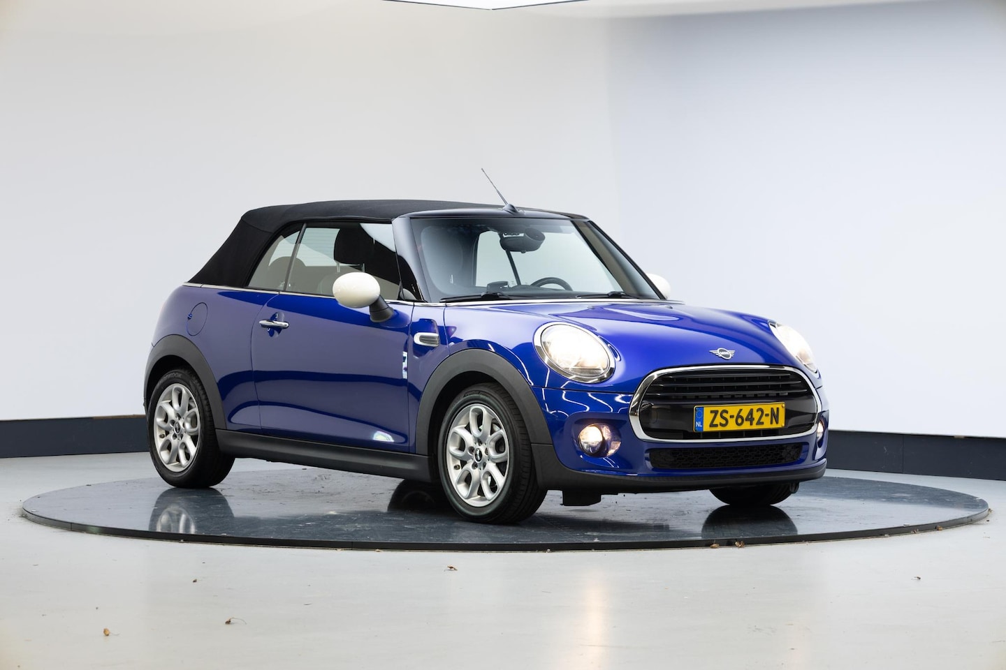 MINI Cabrio - 1.5 Cooper Mini Mini Cabrio 1.5 Cooper | Business | - AutoWereld.nl