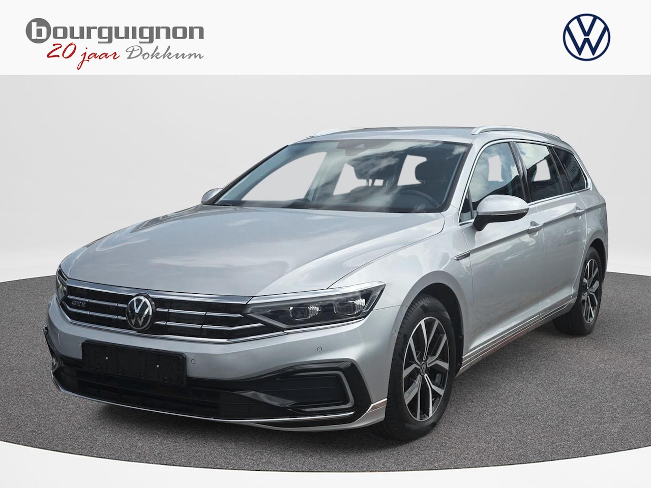 Volkswagen Passat Variant - 1.4 TSI PHEV GTE Business |Trekhaak | Stoelverwarming | A.Camera | Sfeerverlichting | SOH - AutoWereld.nl