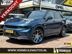 Lynk & Co 01 - 1.5 261PK Plug-in Hybrid Automaat + 20''/ Navi/ Clima/ Ad.Cruise/ Panorama/ Camera/ Full-L