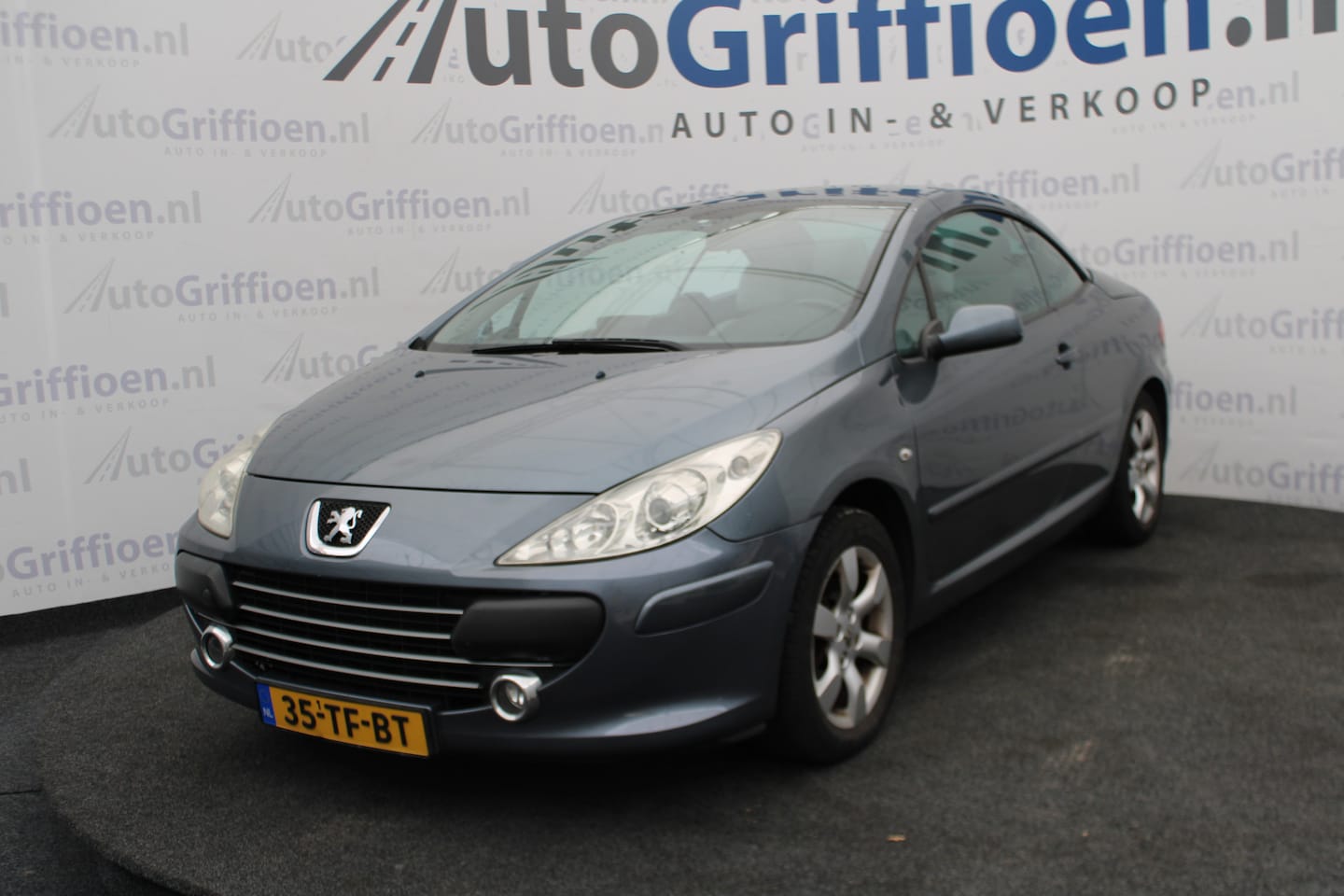 Peugeot 307 CC - 2.0-16V Oxygo nette cabrio met leer met nieuwe APK bij aflevering - AutoWereld.nl