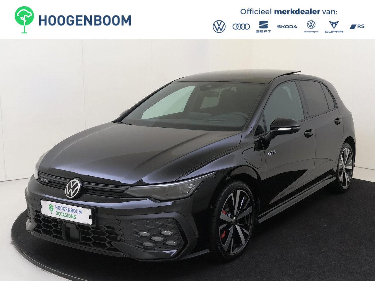 Volkswagen Golf - 1.5 eHybrid GTE | SoH 95% | Panoramadak | Head-up display | Black style | 360 camera | Sto - AutoWereld.nl