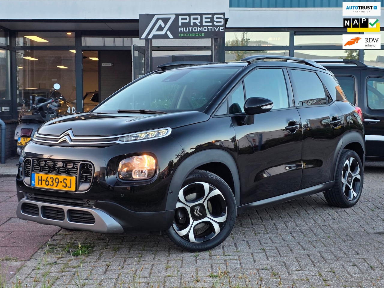 Citroën C3 Aircross - 1.2 PureTech S&S Shine | HIFI SYSTEM - AutoWereld.nl