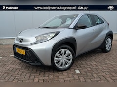 Toyota Aygo X - 1.0 VVT-i MT Play | Apple Carplay | Metallic lak | Achteruitrijcamera | Lane assist |