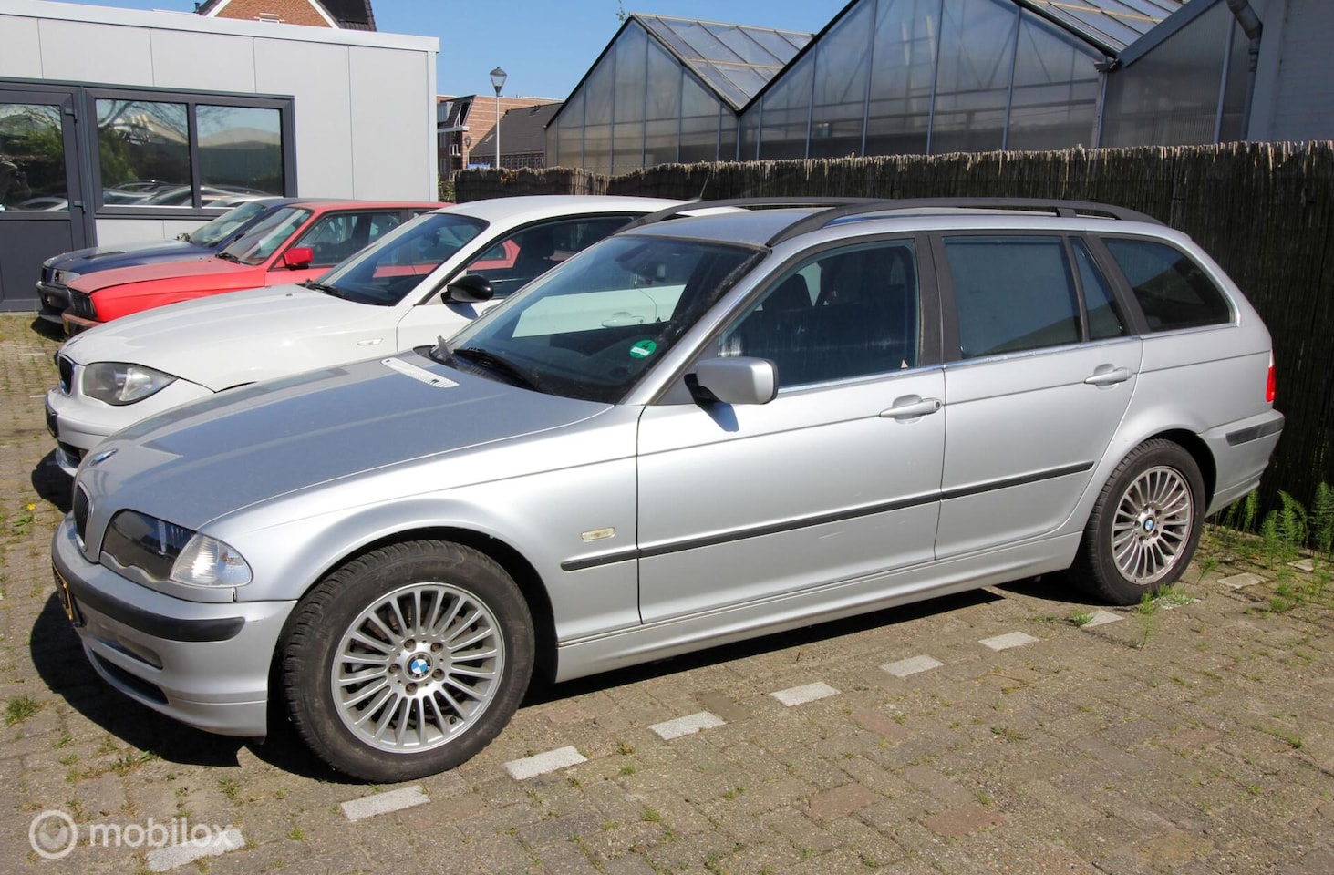 BMW 3-serie Touring - 320i Executive 6-cilinder E46 - AutoWereld.nl