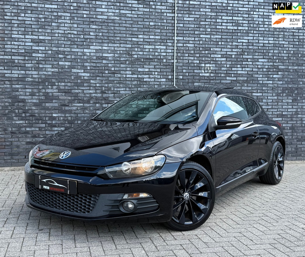Volkswagen Scirocco - 2.0 TSI Highline Plus Automaat|200pk|Pano|Cruise|PDC|Alcantara|+ Nieuwe APK - AutoWereld.nl