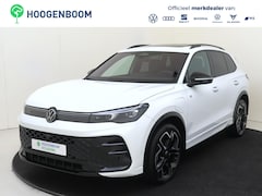Volkswagen Tiguan - 1.5 eHybrid R-Line Edition | SoH 99% | Panoramadak | Lederen bekleding ‘Varenna’ | Trekhaa