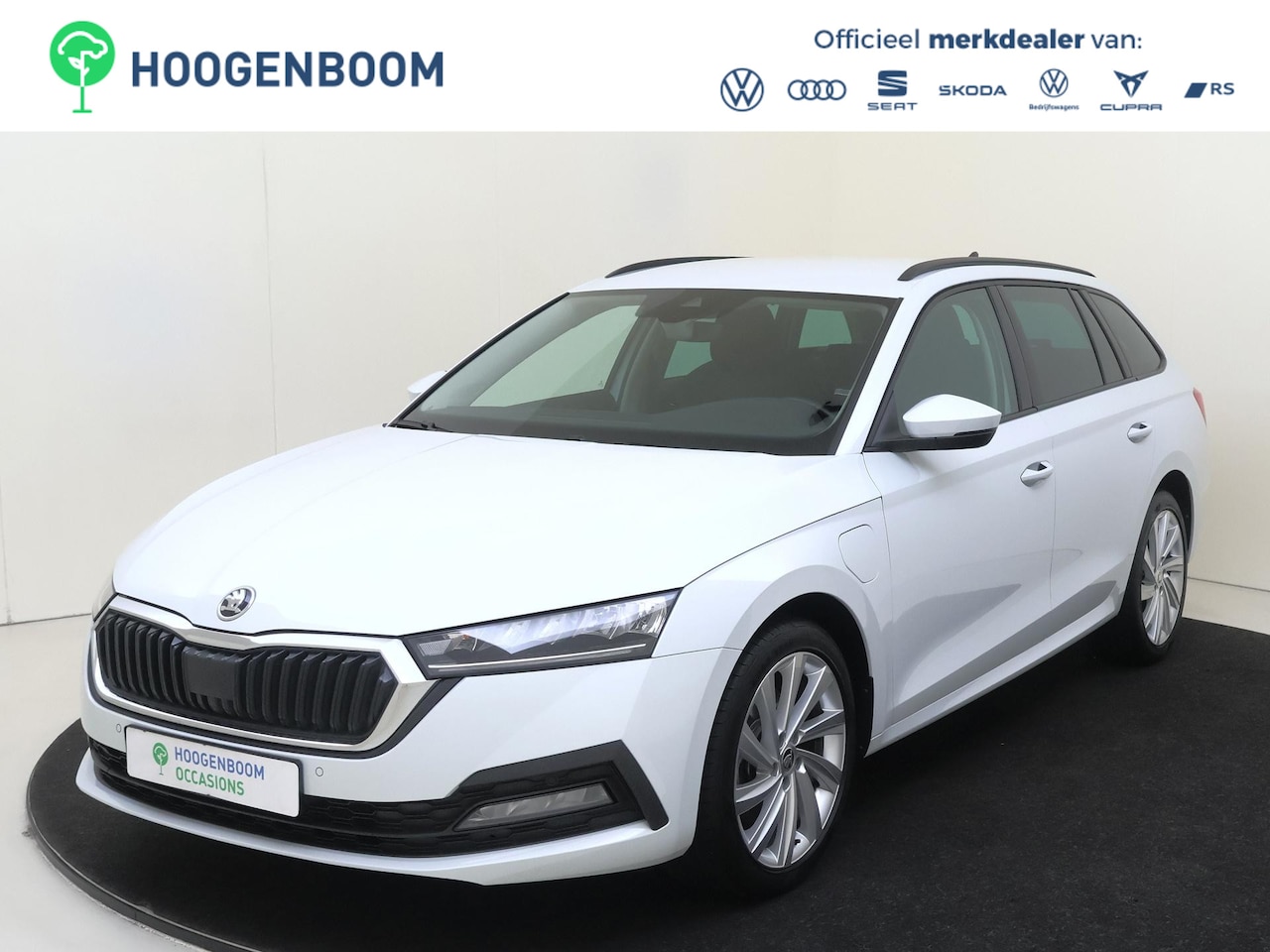 Skoda Octavia Combi - 1.4 TSI iV PHEV Business Edition | SoH 90% | Cruise control | Carplay | Parkeersensoren | - AutoWereld.nl