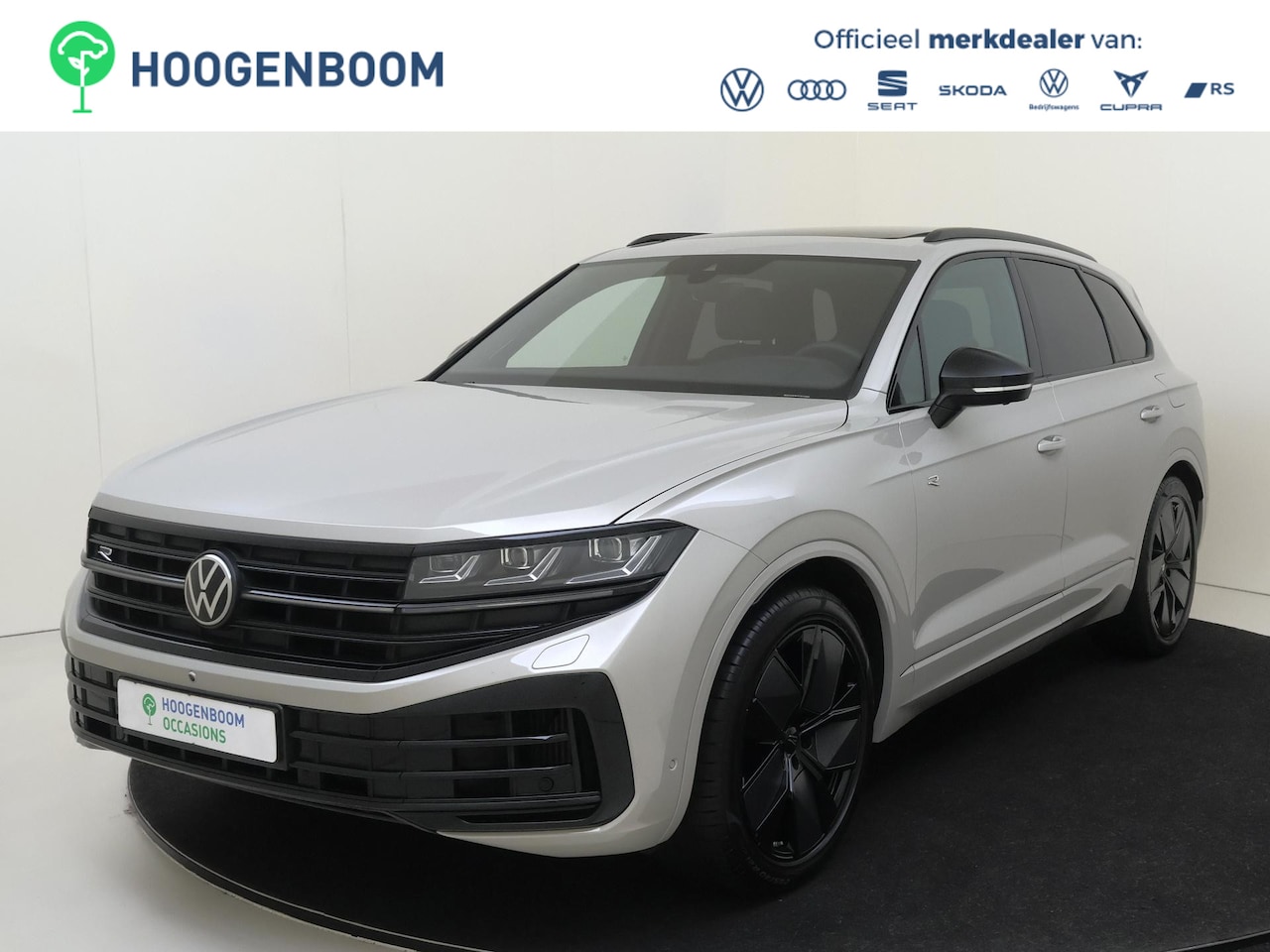 Volkswagen Touareg - 3.0 TSi eHybrid 4MOTION R | SoH 96% | Panoramadak | Luchtvering | DYNAUDIO | Black style | - AutoWereld.nl