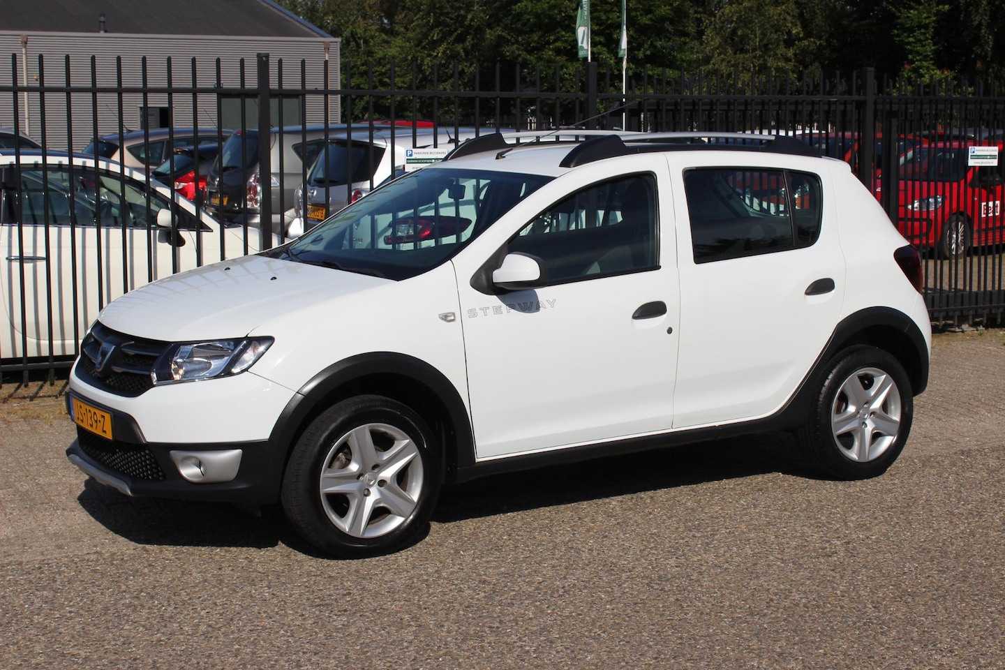 Dacia Sandero Stepway - 0.9 TCe LPG-G3 S&S Lauréate - AutoWereld.nl