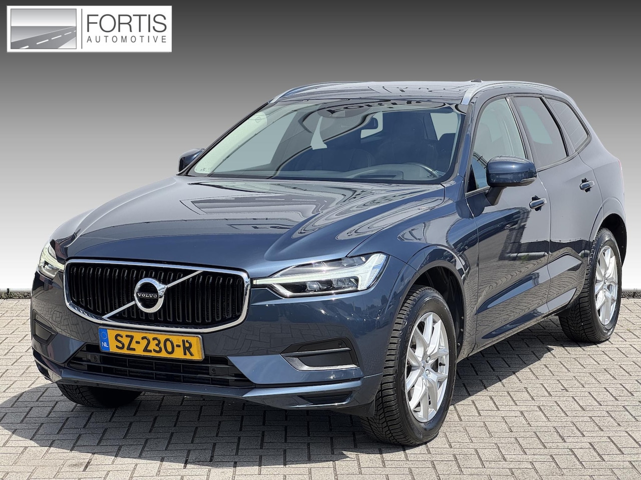 Volvo XC60 - 2.0 T5 Momentum NL-AUTO | D-RIEM V.V. | PANODAK | CAMERA - AutoWereld.nl