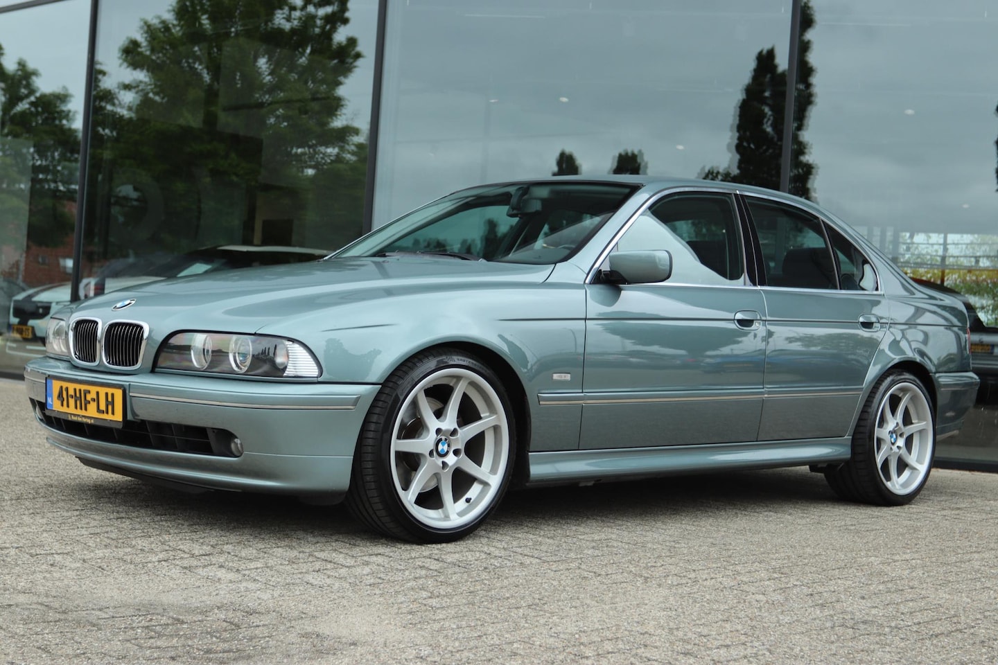 BMW 5-serie - 540I V8 AUT. ORIG. NL NAP | NIEUWE APK | CRUISE | BLIJVEND YOUNGTIMER - AutoWereld.nl