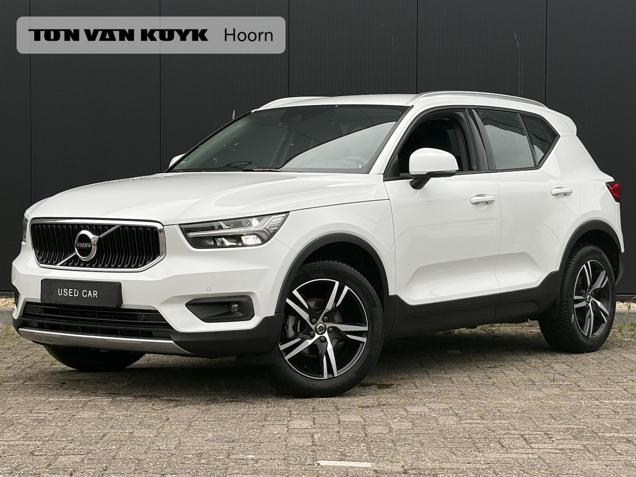 Volvo XC40 - 1.5 T2 Business Pro Driver assist/ keyless entry en kofferklep/ park assist/ trekhaak - AutoWereld.nl