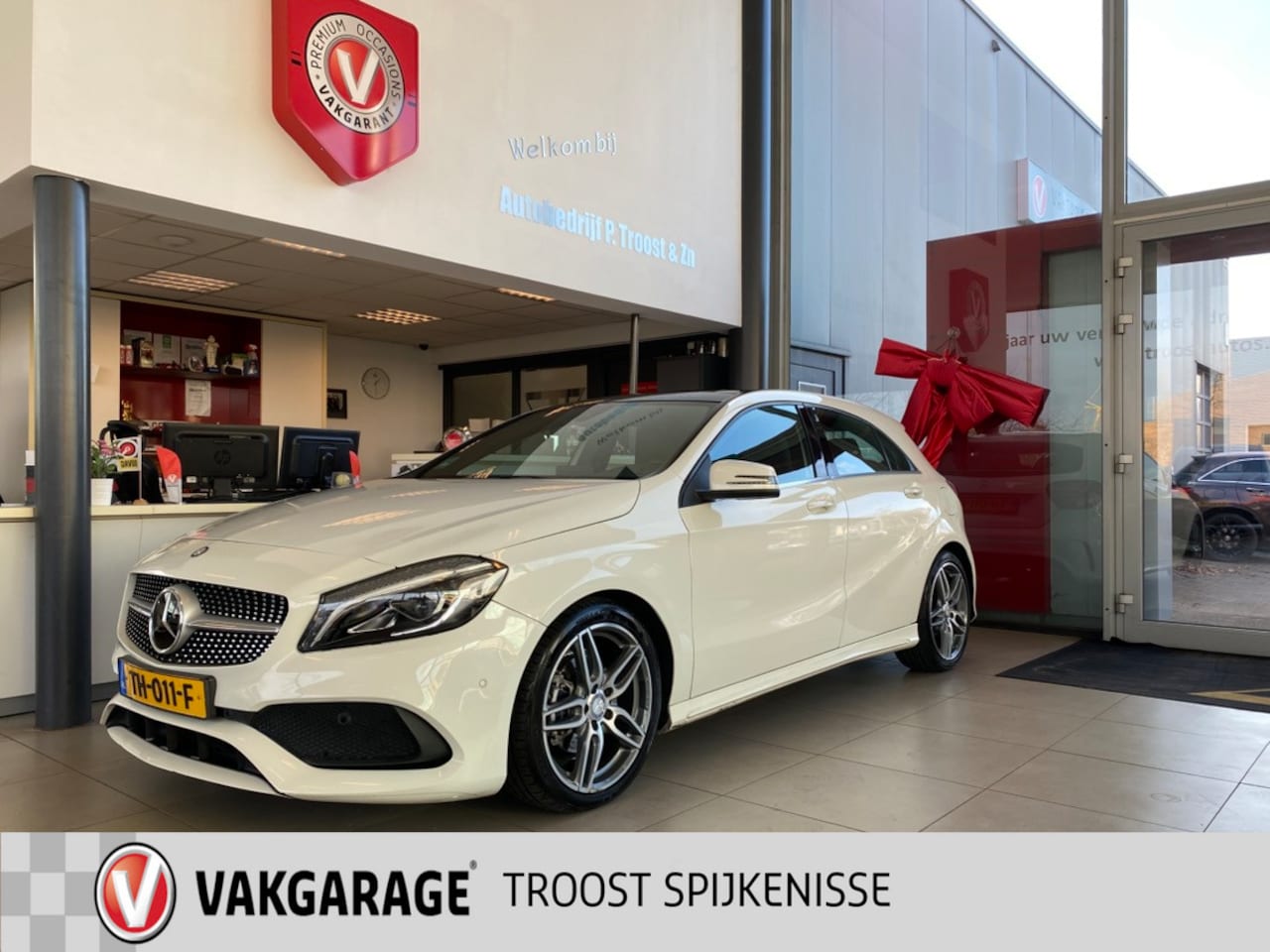 Mercedes-Benz A-klasse - 180 Business Solution AMG 180 Business Solution AMG,Automaat,Panoramadak,Navigatie,Achteruitrijcamera,Climate&Cruisc - AutoWereld.nl