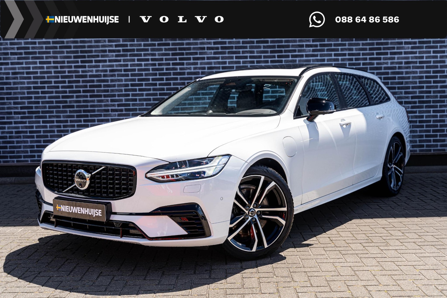 Volvo V90 - 2.0 T8 Plug-in Hybrid AWD Ultra Dark | PHEV | Trekhaak | Luchtvering | Bowers Wilkins | Na - AutoWereld.nl