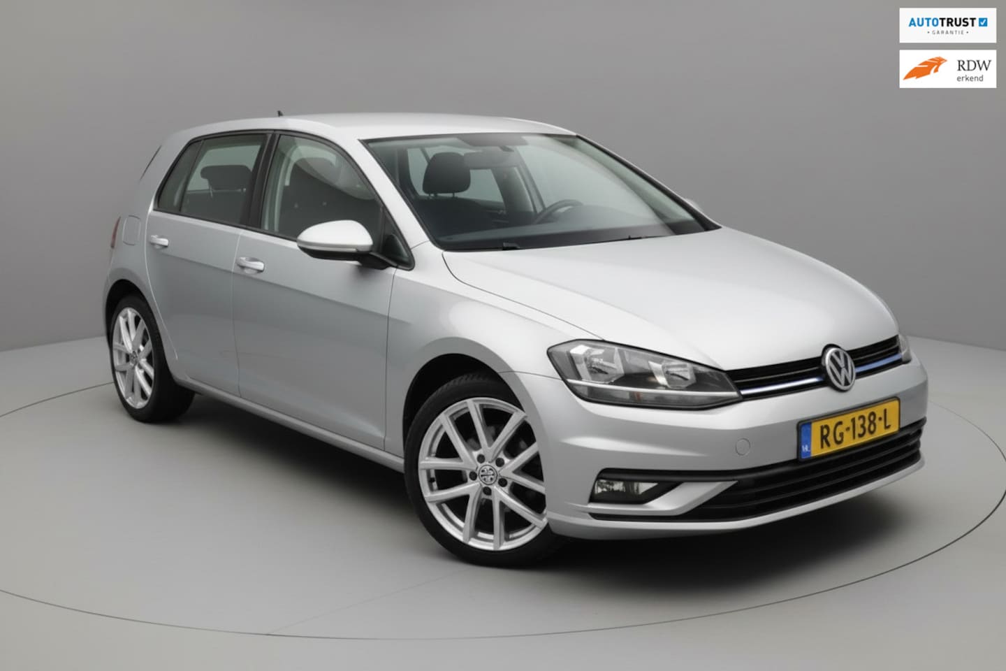 Volkswagen Golf - Airco|Cruise|Carplay|Navi|NAP - AutoWereld.nl