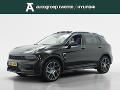 Lynk & Co 01 - 1.5 PHEV 261 PK | 360 graden camera | Panoramadak | Stoelverwarm
