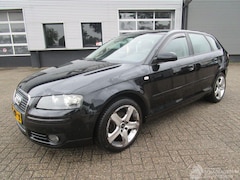 Audi A3 Sportback - 1.6 FSI Attraction