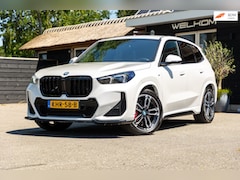 BMW iX1 - EDrive 20 M Sport Live Cockpit I Mineralweiss Metallic I Head Up I Led I CarPlay I 360 Cam