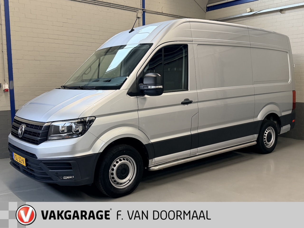 Volkswagen Crafter - 35 2.0 TDI L3H3 Highline Automaat 140pk - AutoWereld.nl