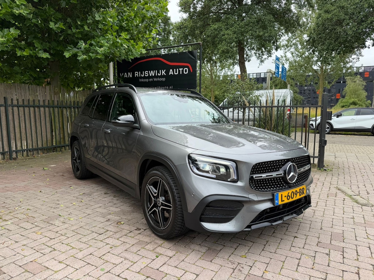 Mercedes-Benz GLB - 200 Business 16390NETTO AMG Xenon Leder Pano - AutoWereld.nl