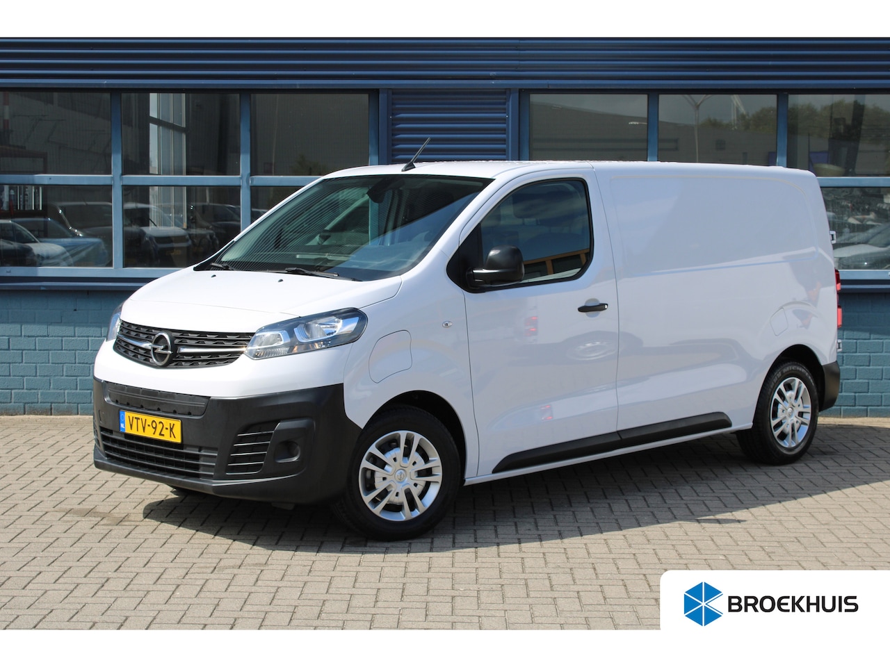 Opel Vivaro-e - 75 kWh SOH 90,63% | CAMERA | CARPLAY | BETIMMERING LAADRUIMTE | NETTE AUTO! - AutoWereld.nl