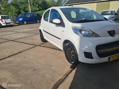 Peugeot 107 - 1.0 Access Accent bj 2012 €2750