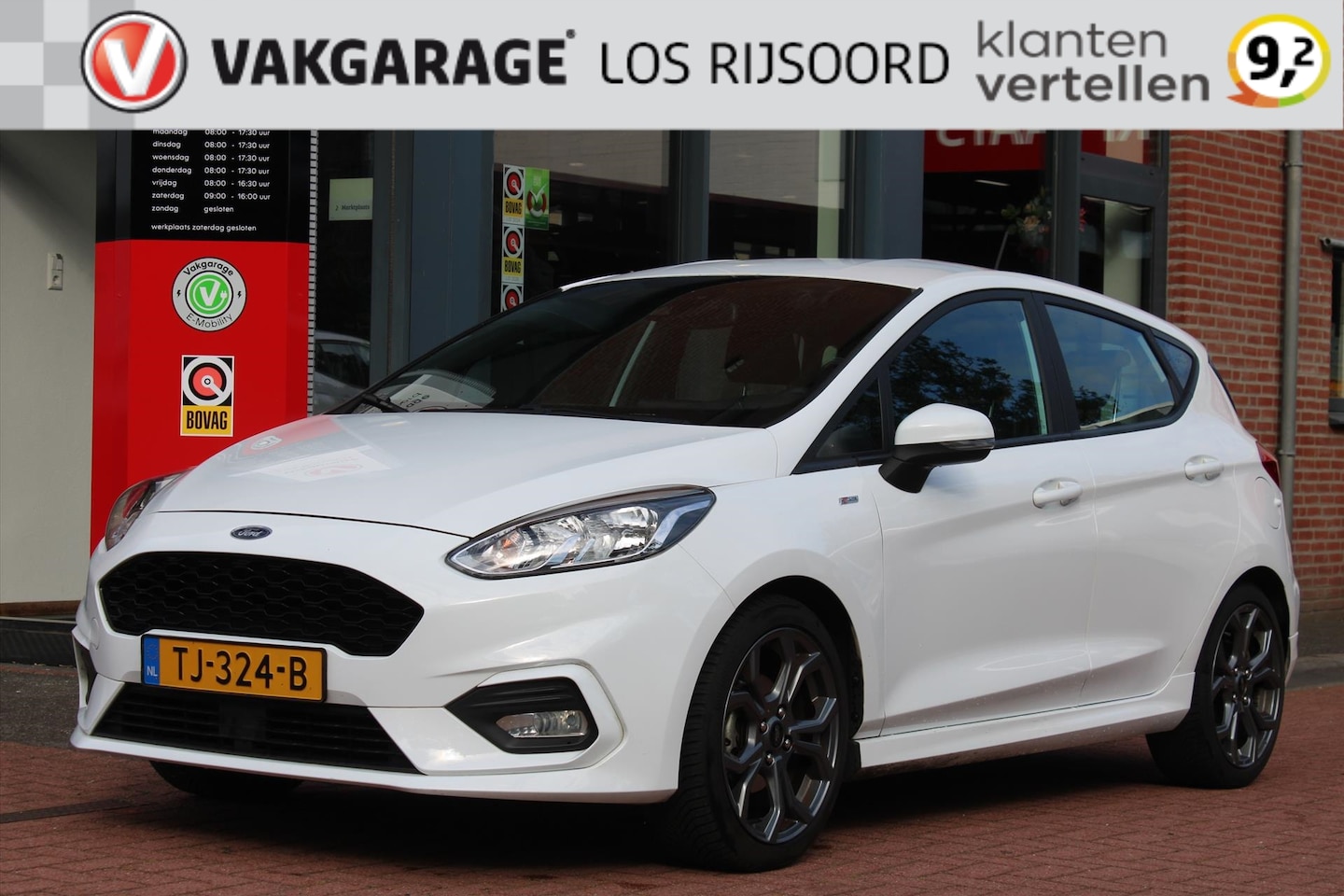 Ford Fiesta - 1.0 EcoBoost *ST-Line* | Carplay | Cruise & Climate Control | Navigatie | PDC | Bluetooth - AutoWereld.nl