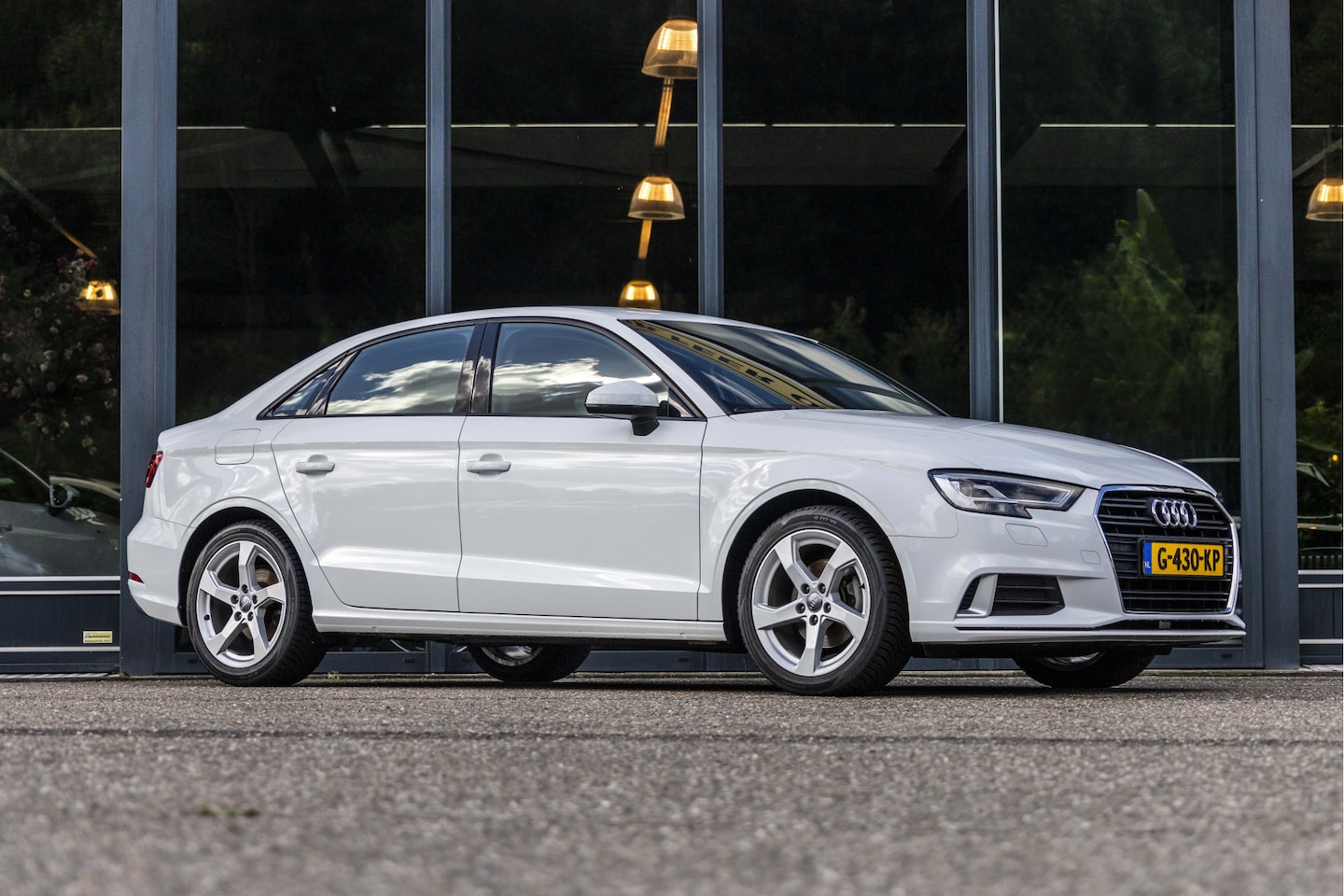 Audi A3 Limousine - 35 TFSI CoD Advance 35 TFSI CoD Advance - AutoWereld.nl