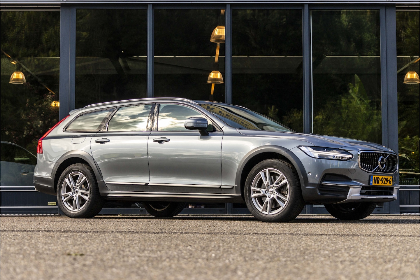 Volvo V90 Cross Country - 2.0 T5 2.0 T5 - AutoWereld.nl