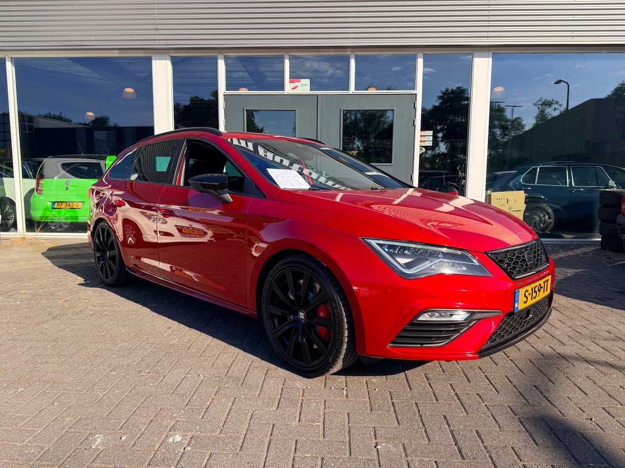 SEAT Leon ST - 2.0 TSI CUPRA 300 2.0 TSI CUPRA 300 - AutoWereld.nl