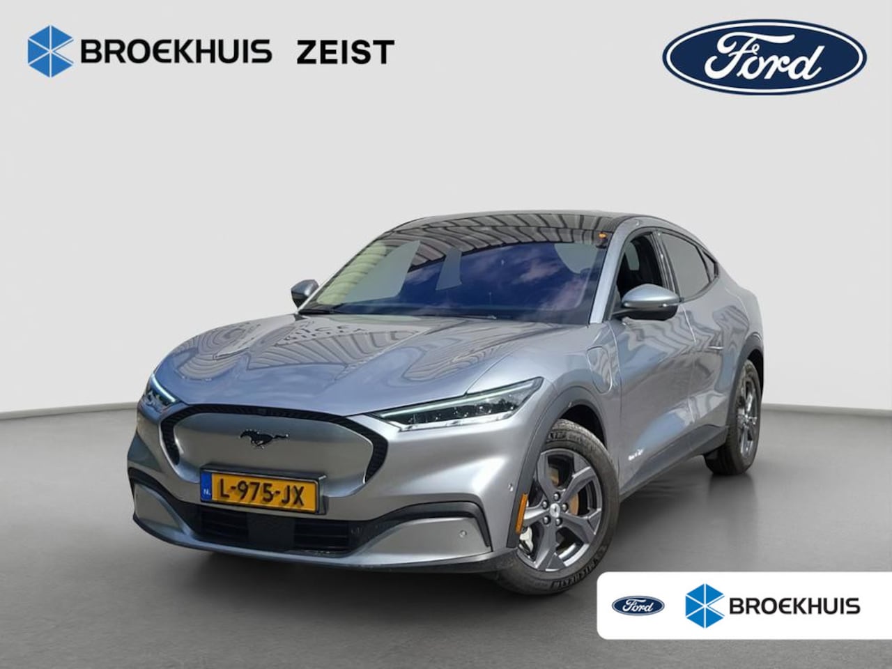 Ford Mustang Mach-E - RWD 75 kWh | 100% dealer o.h. | Panoramadak | BTW auto | Leder | Elec. achterklep | 360 ca - AutoWereld.nl