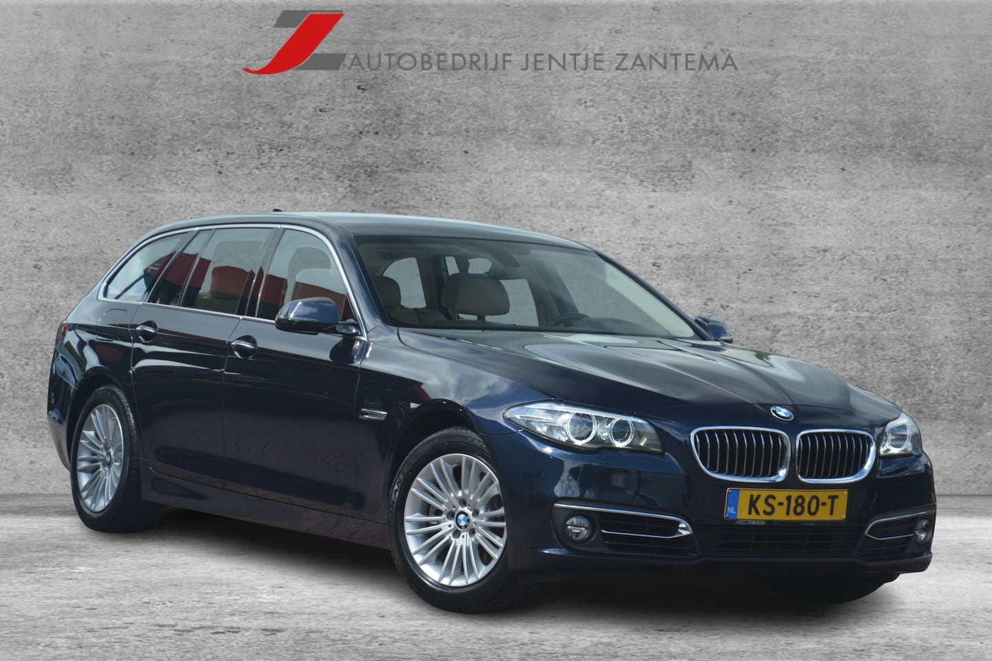 BMW 5-serie Touring - 520i Luxury Edition | Navi | Virtual-cockpit | Camera | Xenon | Comfortseats | NL auto!! | - AutoWereld.nl
