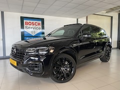 Volkswagen Touareg - 3.0 TSi 4MOTION R 462 PK / Panoramadak / Trekhaak/