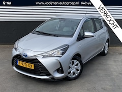 Toyota Yaris - 1.5 Hybrid Aspiration Navigatie, Achteruitrijcamera, smart Key,