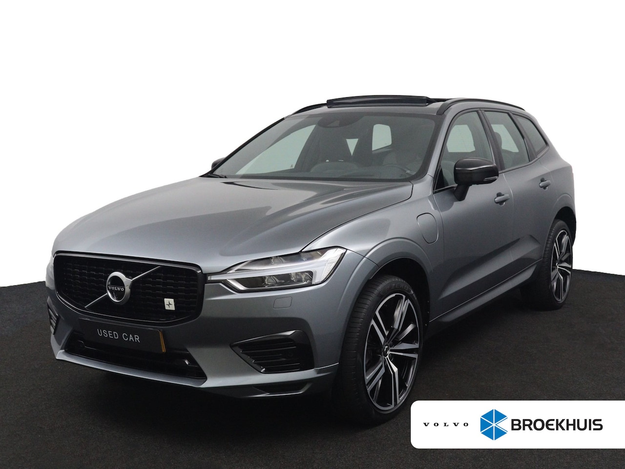 Volvo XC60 - Recharge T8 AWD R-Design | Luchtvering | Harman/Kardon | Trekhaak | Panoramadak | 360 Came - AutoWereld.nl