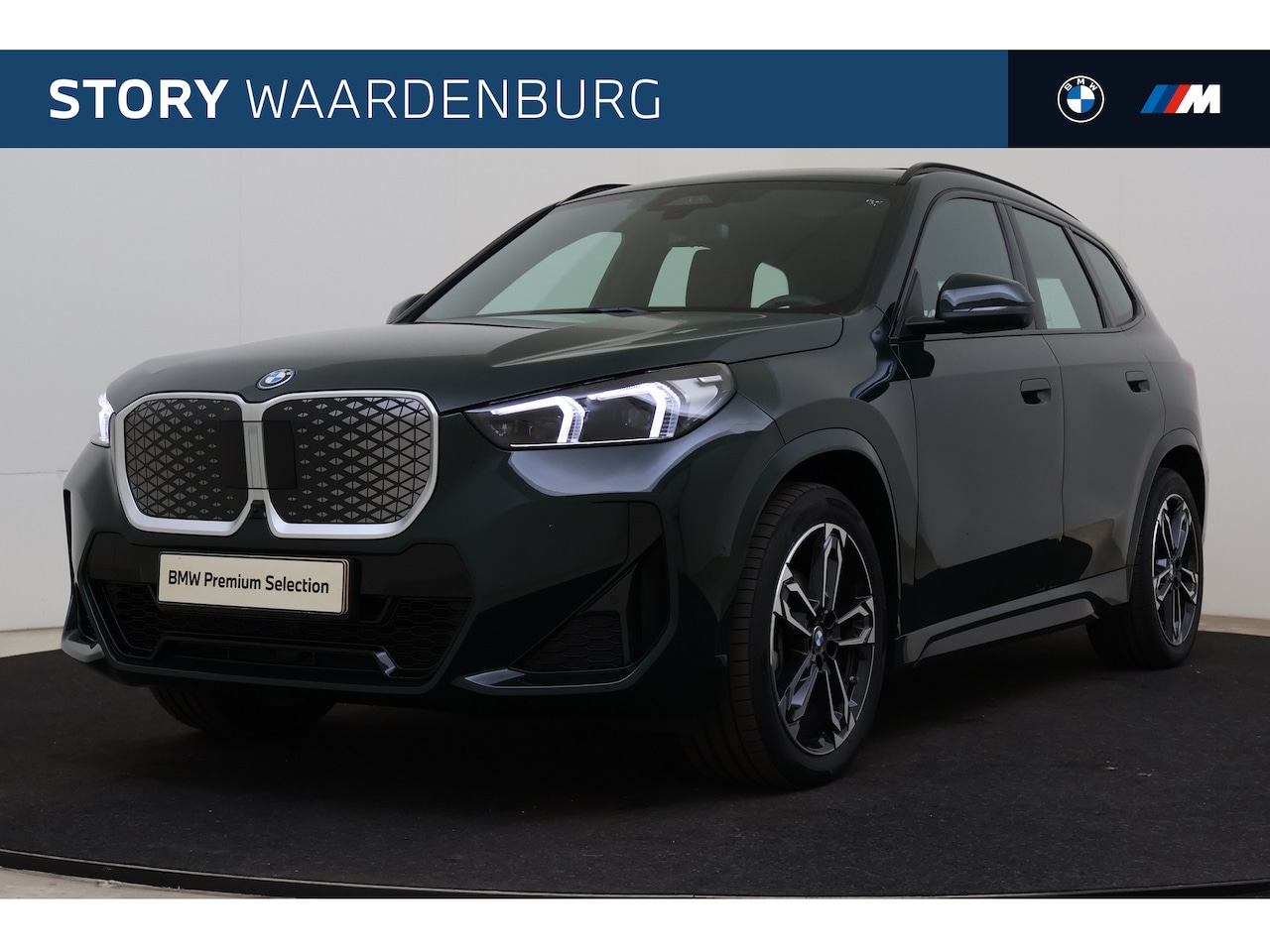 BMW iX1 - eDrive20 M Sport / Panoramadak / Sportstoelen / Comfort Access / Adaptieve LED / Head-Up / - AutoWereld.nl