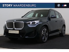 BMW iX1 - eDrive20 M Sport / Panoramadak / Sportstoelen / Comfort Access / Adaptieve LED / Head-Up /