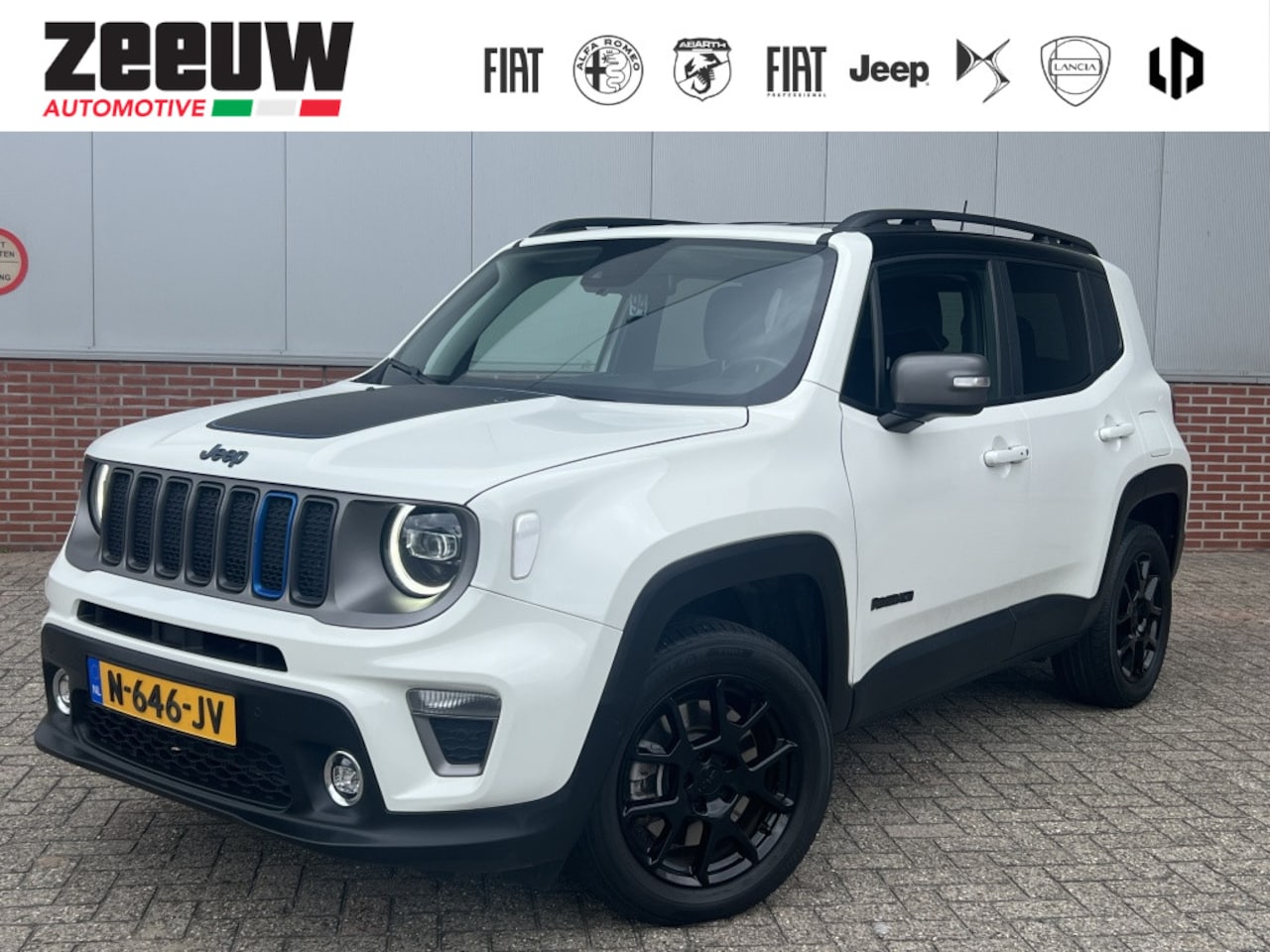 Jeep Renegade - 4xe 240 PK Hybrid Limited | Navi | Carplay | Leder | Winter - AutoWereld.nl
