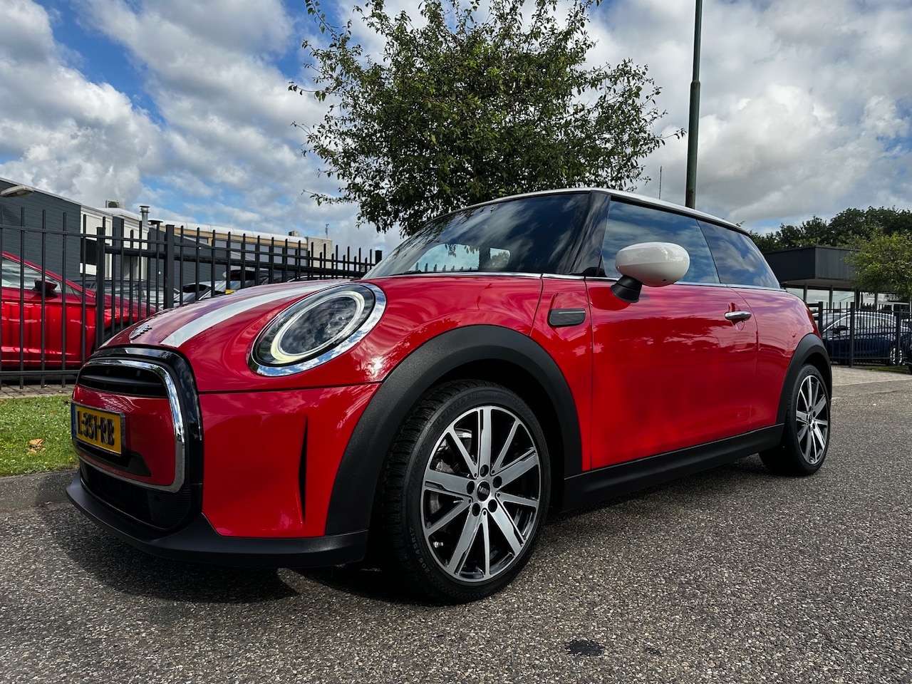 MINI 3-Deurs - Mini (f56) 1.5 136pk Cooper Aut6 Classic Sportst. Driving ass. Clima Multi Media Groot Xen - AutoWereld.nl