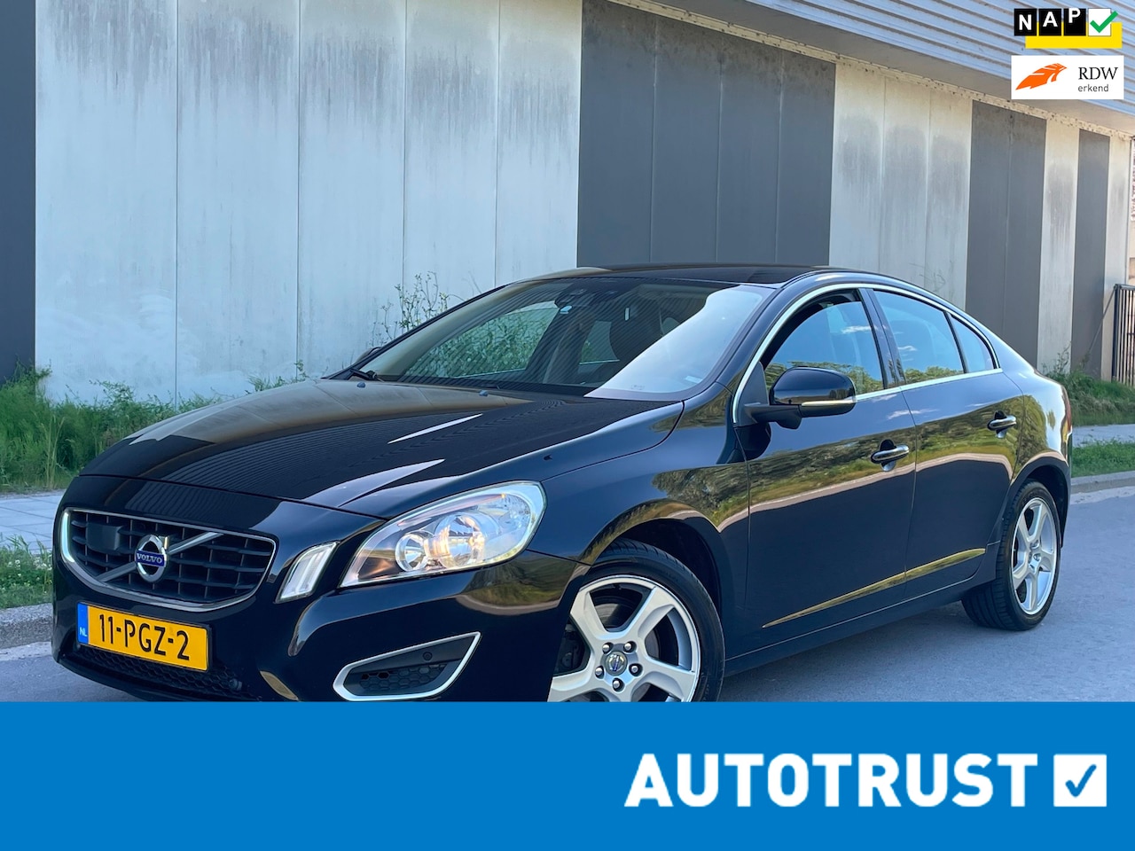 Volvo S60 - 1.6 T4 Automaat 100% Dealer onderhouden - AutoWereld.nl