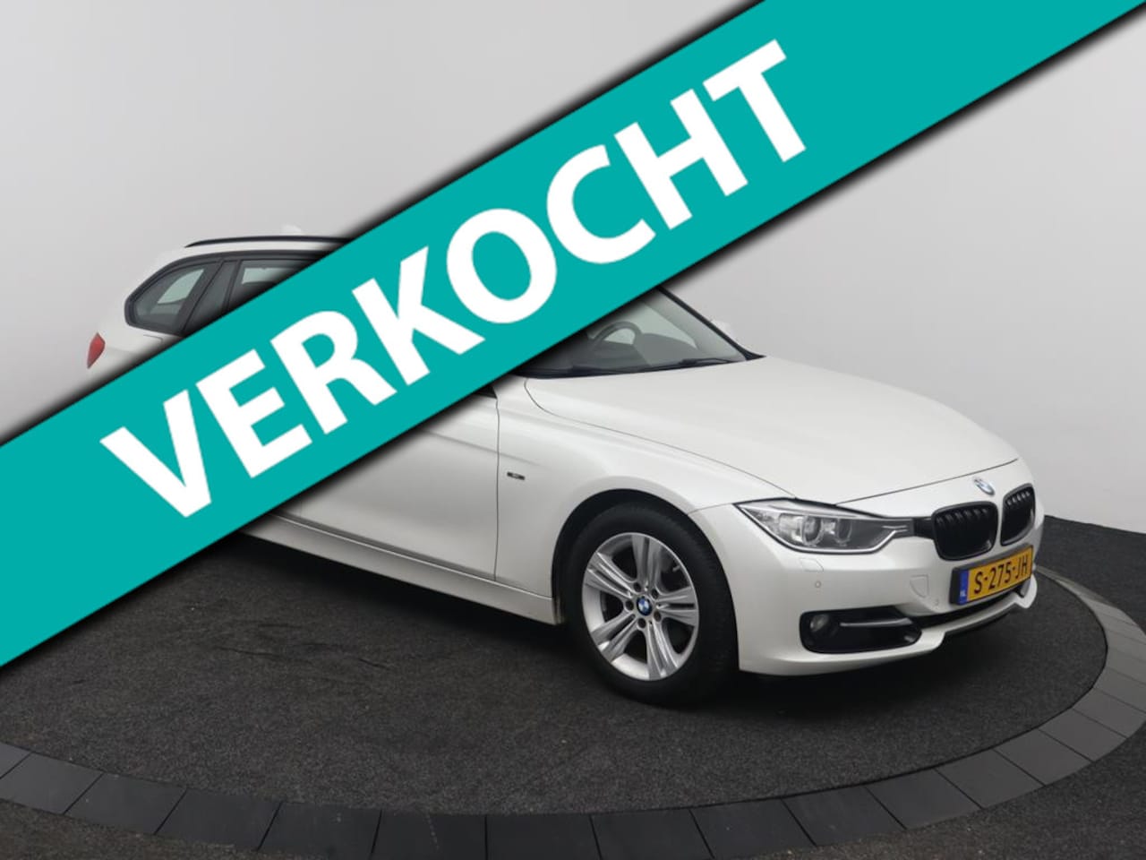 BMW 3-serie Touring - 320i I AUTOMAAT I LEER I XENON I TREKHAAK - AutoWereld.nl