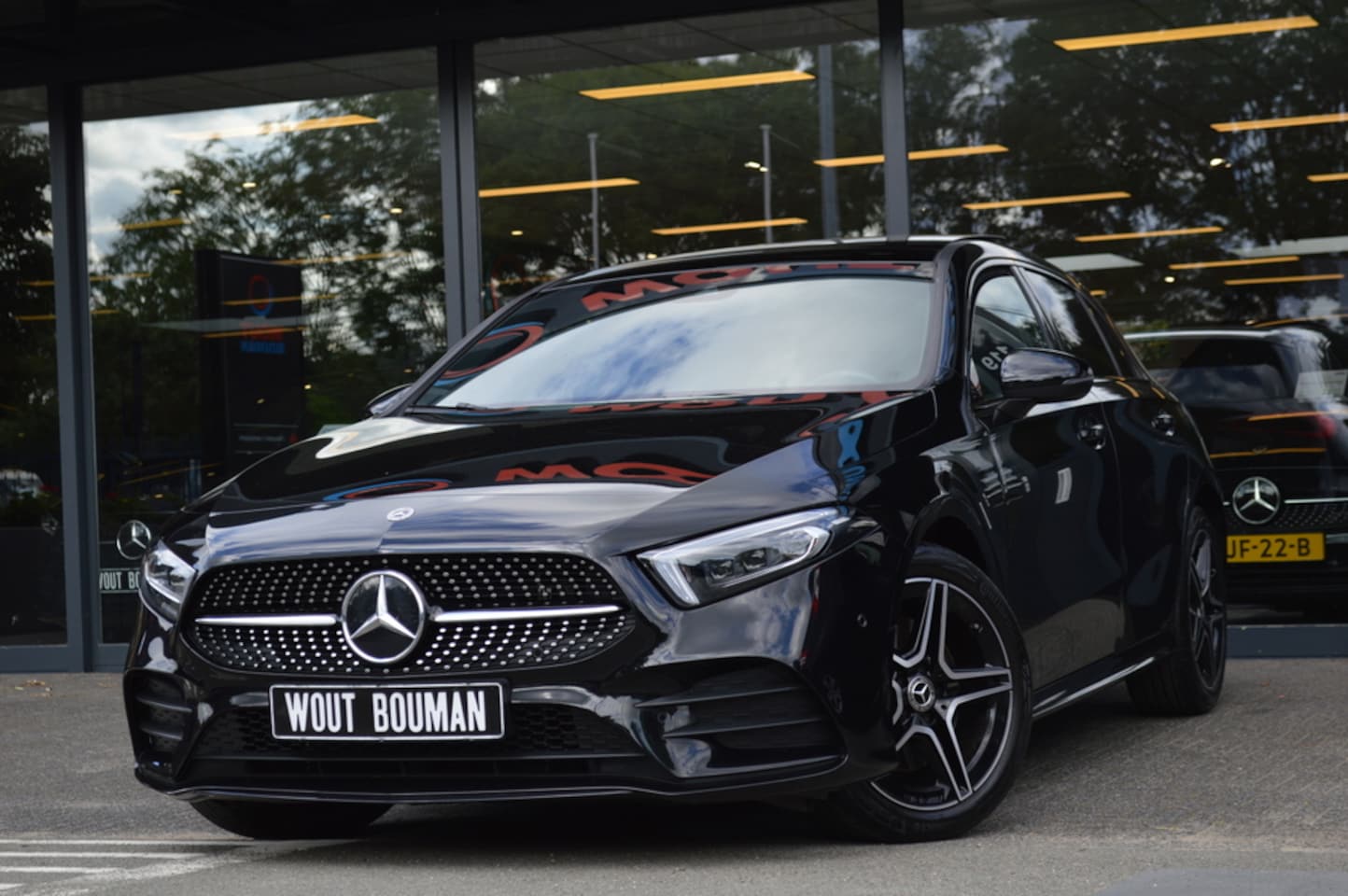 Mercedes-Benz A-klasse - 250 e AMG Multibeam Panorama Widescreen Sfeer Camera CarPlay Pdc - AutoWereld.nl