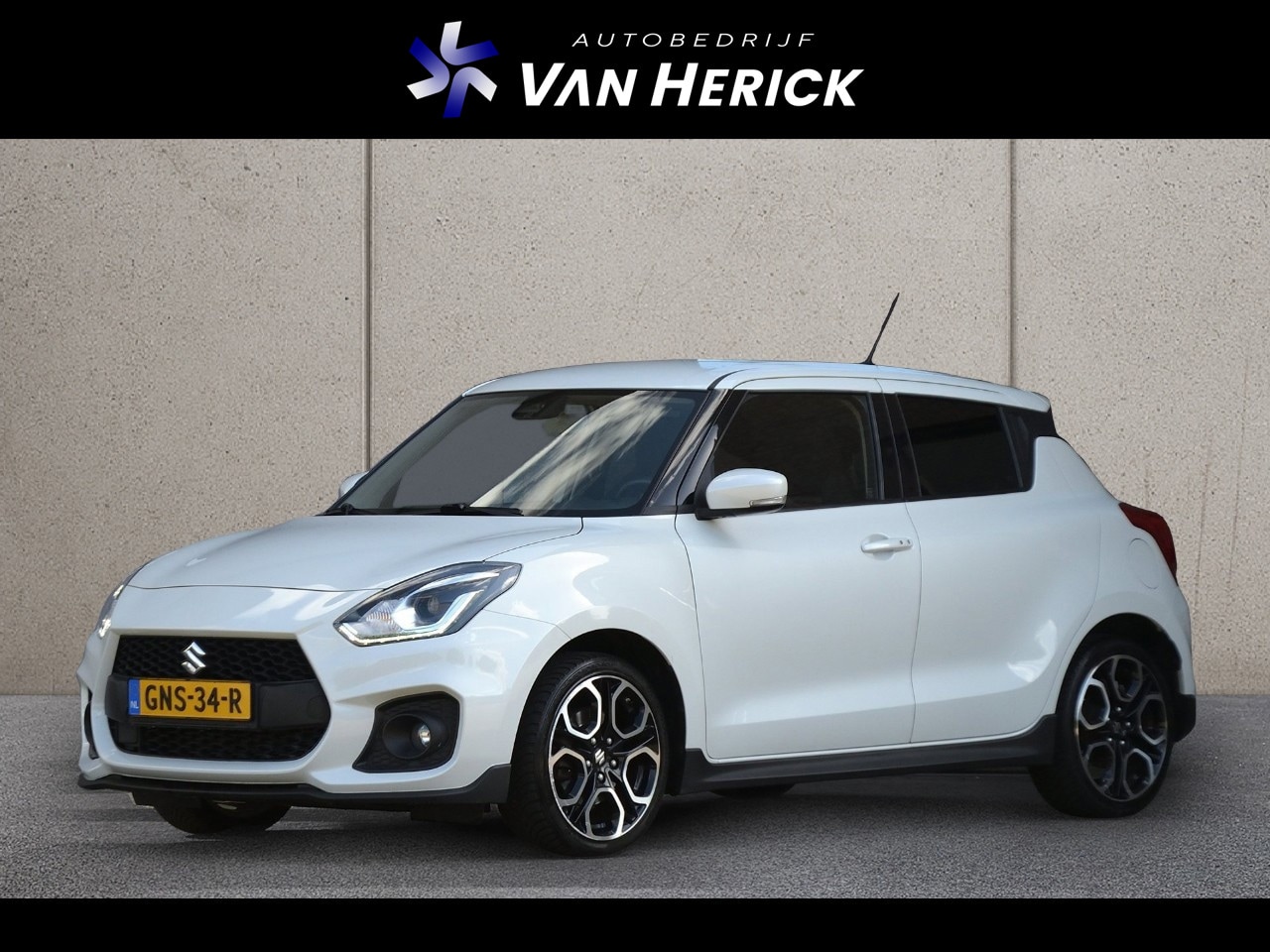 Suzuki Swift - 1.4 Sport 140PK | Navigatie | Achteruitrijcamera | Stoelverwarming - AutoWereld.nl