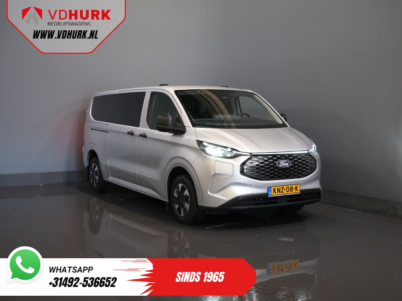 Ford Transit Custom - E-Transit 320 km WLTP L2 Combi/ Kombi/ 9 pers./ LED/ Standkachel/ Stoelverw/ Stuurverw./ C - AutoWereld.nl