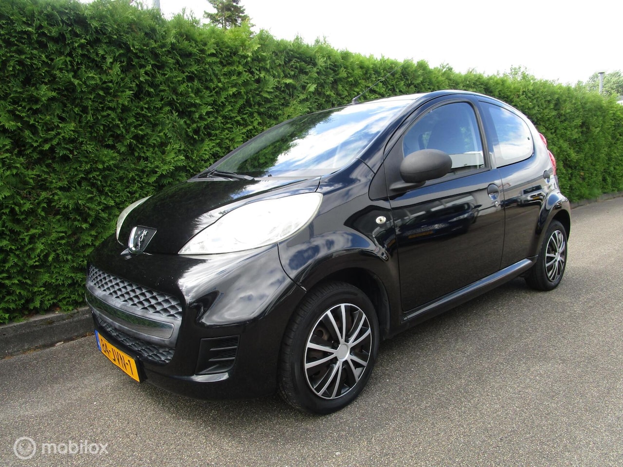 Peugeot 107 - 1.0-12V XR 1.0 12V XR 5-Deurs - AutoWereld.nl