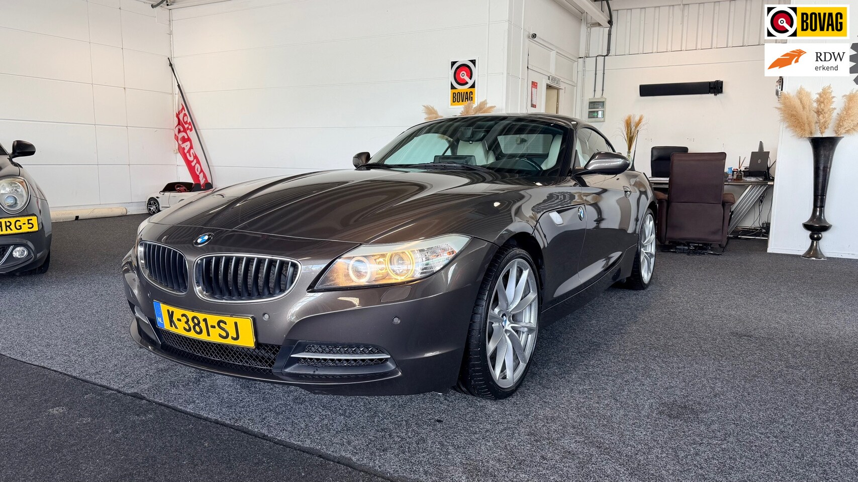 BMW Z4 Roadster - SDrive23i, Airco, Carplay, Leer, 6-cil - AutoWereld.nl