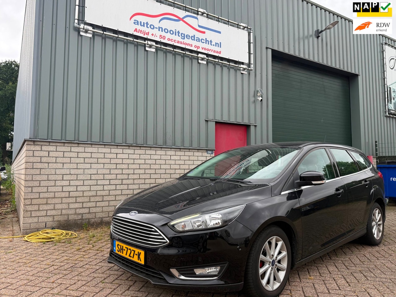 Ford Focus Wagon - 1.5 Titanium 1.5 Titanium - AutoWereld.nl