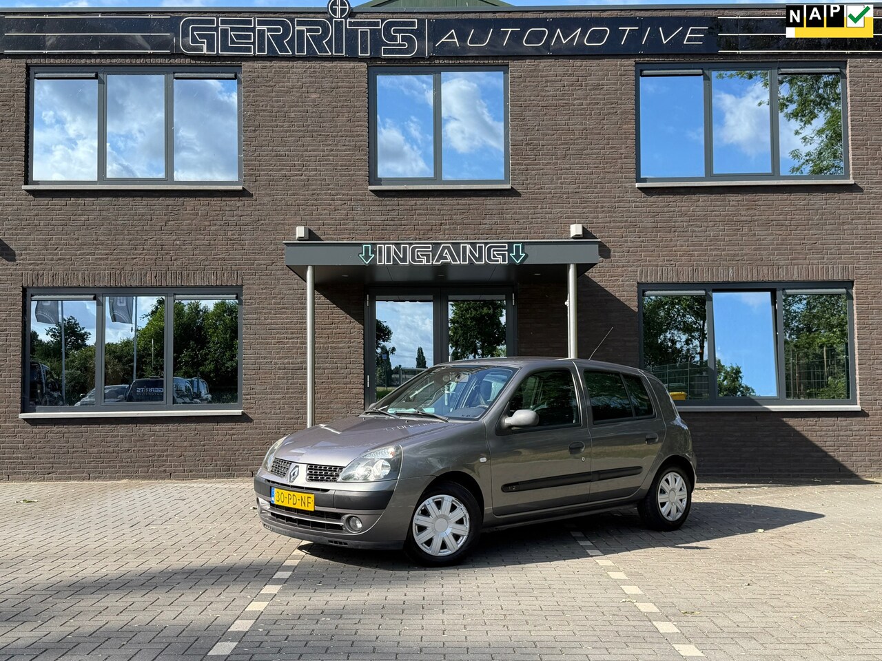 Renault Clio - 1.2 Expression 1.2 Expression - AutoWereld.nl